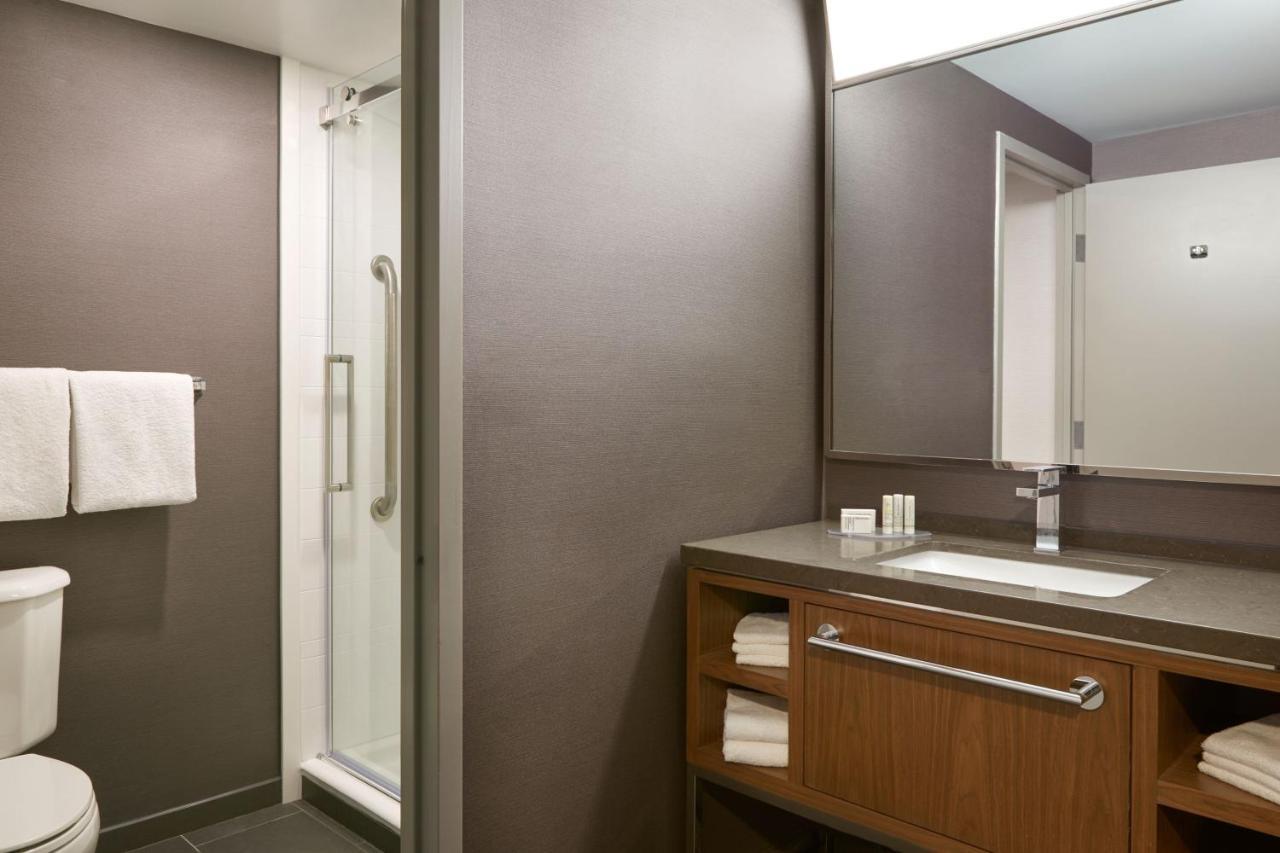 Courtyard By Marriott Toronto Mississauga/Meadowvale Otel Dış mekan fotoğraf